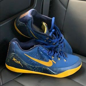 Kobe 9 Gym Blue University Gold